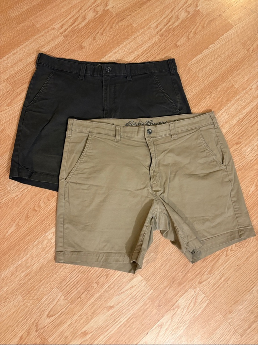 Eddie Bauer Navy and Khaki Men's Flat Front Shorts - Casual set of 2 size 38